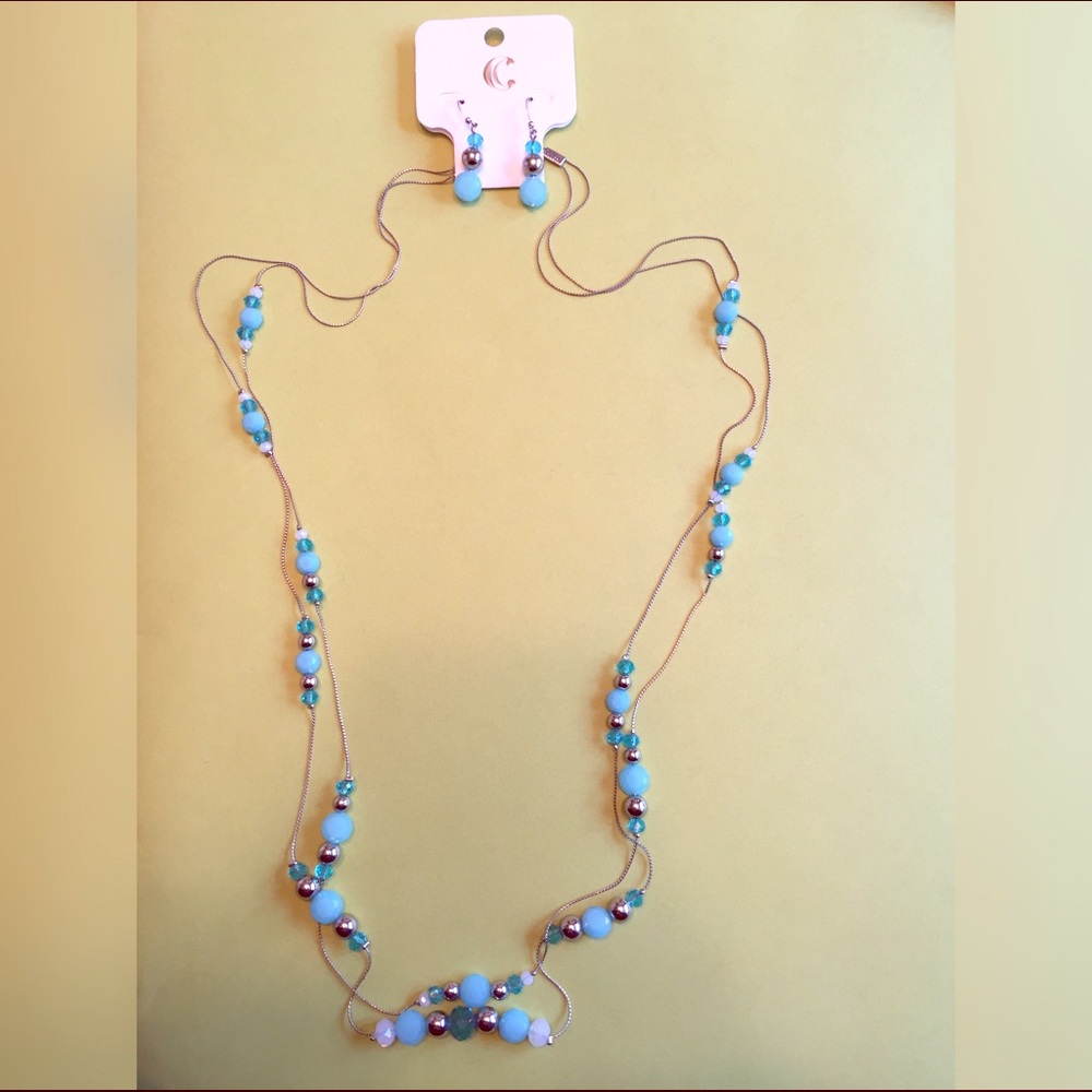 Matching Charming Charlie Necklace and earrings!