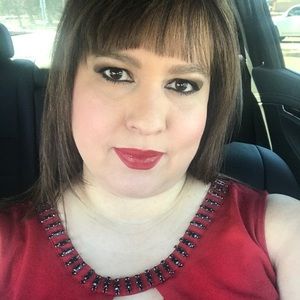 Meet your Posher, Juanita