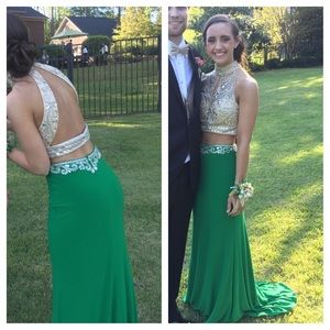 Morrell Maxie Prom dress... Size 2!!
