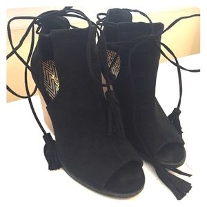 Black open toe tie booties