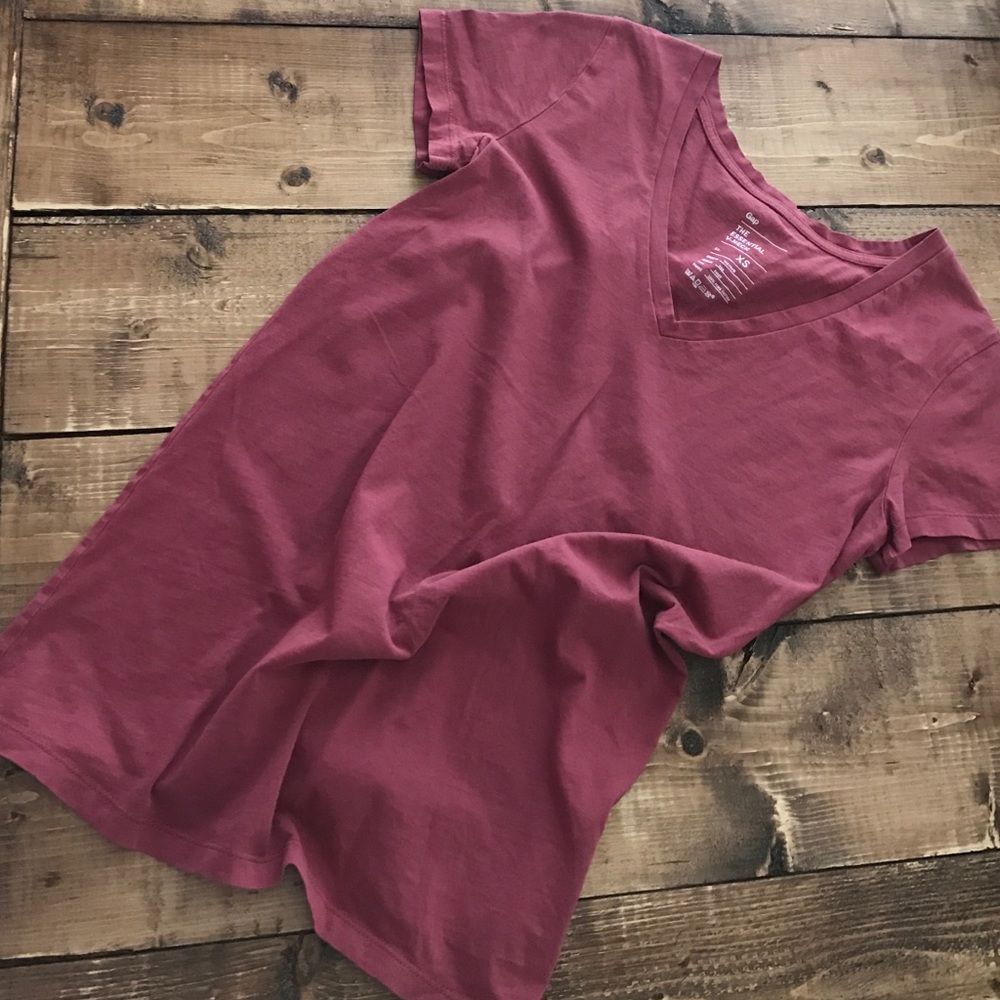 Women's Gap V Neck essentials Tee