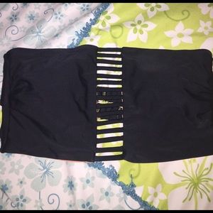 Adorable black strappy bikini!