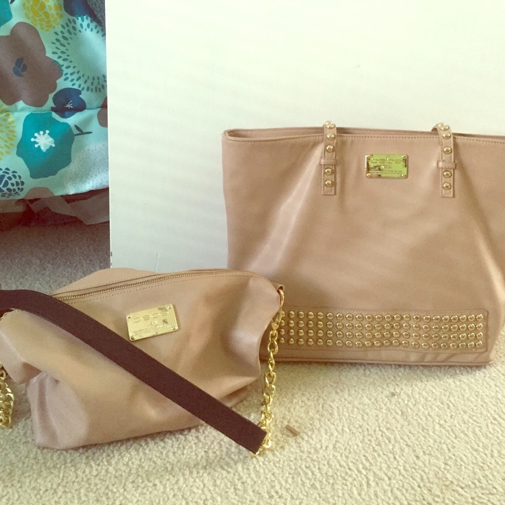 BEBE nude and gold tote with chained cross body!