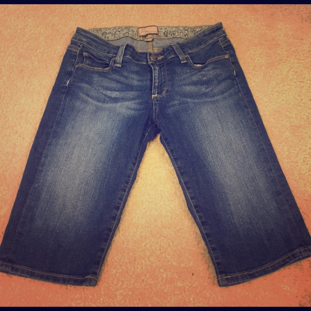 Paige denim canyon shorts med blue wash--Size 26