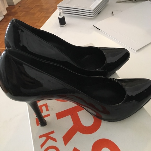 Kors Michael Kors Black Pumps - Picture 4 of 4