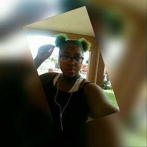 Meet your Posher, Natasha