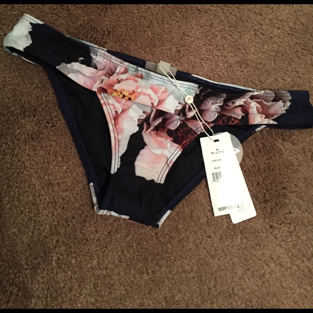 NWT PilyQ bathing suit bottoms!
