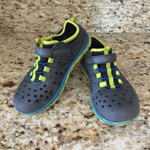 Stride rite Phibians, size 12
