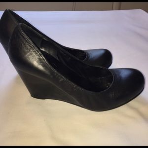 Jessica Simpson black wedge heel