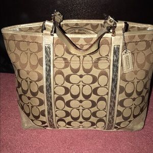 Coach authentic