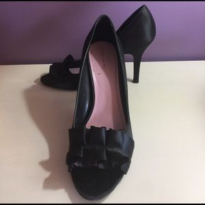 Tahari Heels