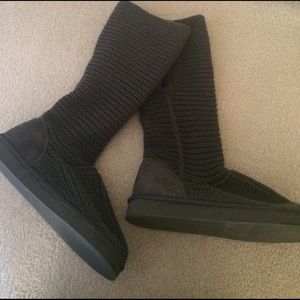 Knit boots