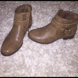 Comfortable tan ankle booties