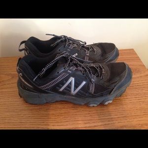 Men's 10.5 New Balance sneakers