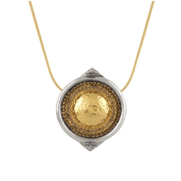 House of Harlow Golden Scutum Necklace. - Picture 2 of 6