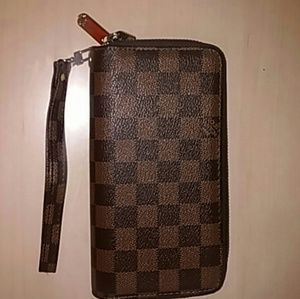 Louis Vuitton Paris wallet