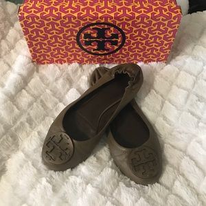 Tory Burch Reva flats- far leaf color