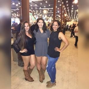 Meet your Posher, Holly