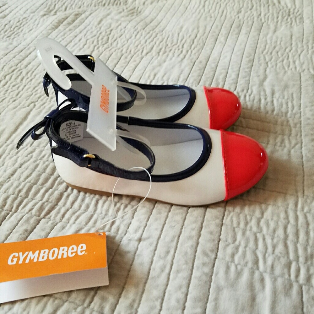 Gymbroee Cap toe flats - Picture 2 of 3