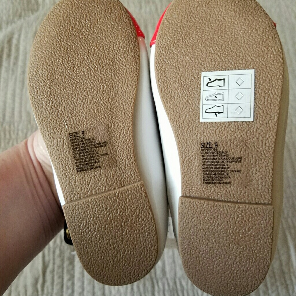 Gymbroee Cap toe flats - Picture 3 of 3