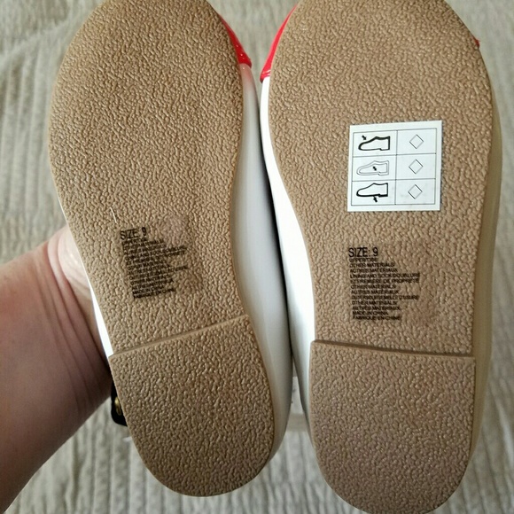 Gymbroee Cap toe flats - Picture 3 of 3