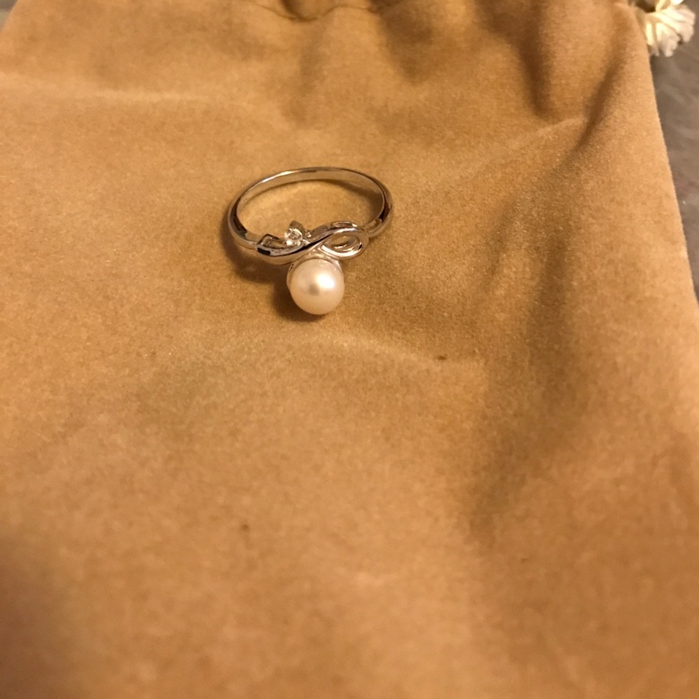 Vantel Pearls Size 7.5 Ribbon of Hope Ring NEW!!