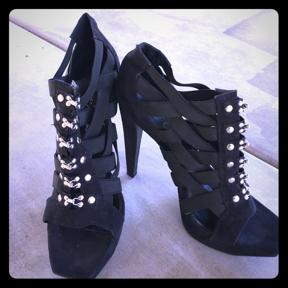 Beautiful Jessica Simpson heels 👠