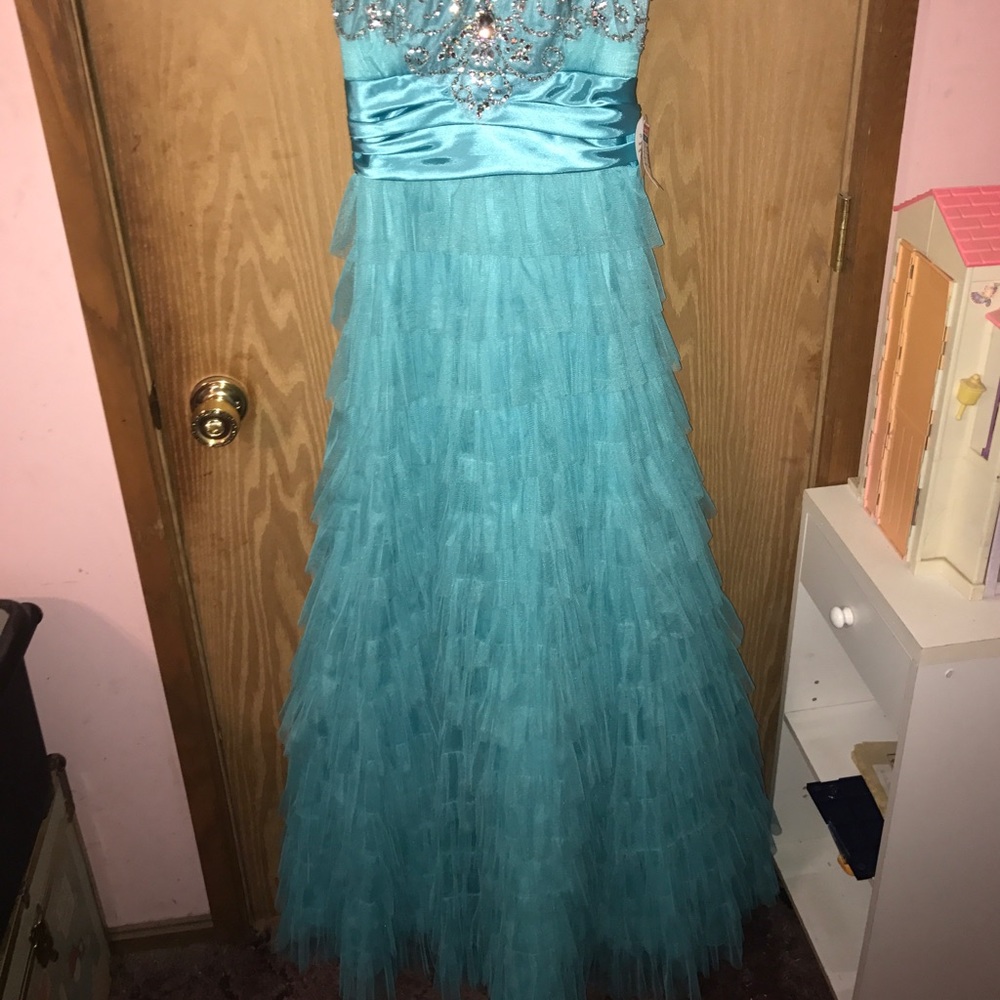 Blue Ruffle Prom dress - Picture 2 of 2