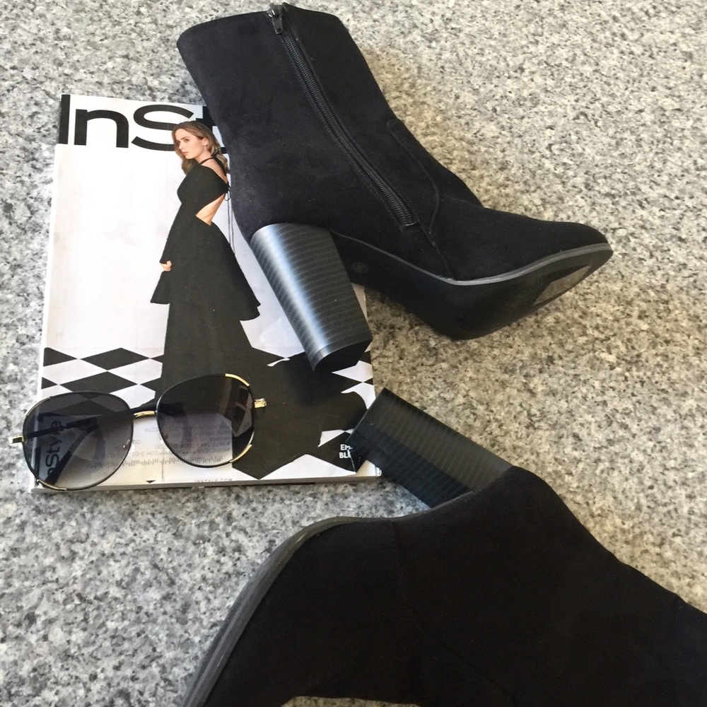 *New Faux Suede Chunky Heel Mid Calf Boots Size 9*