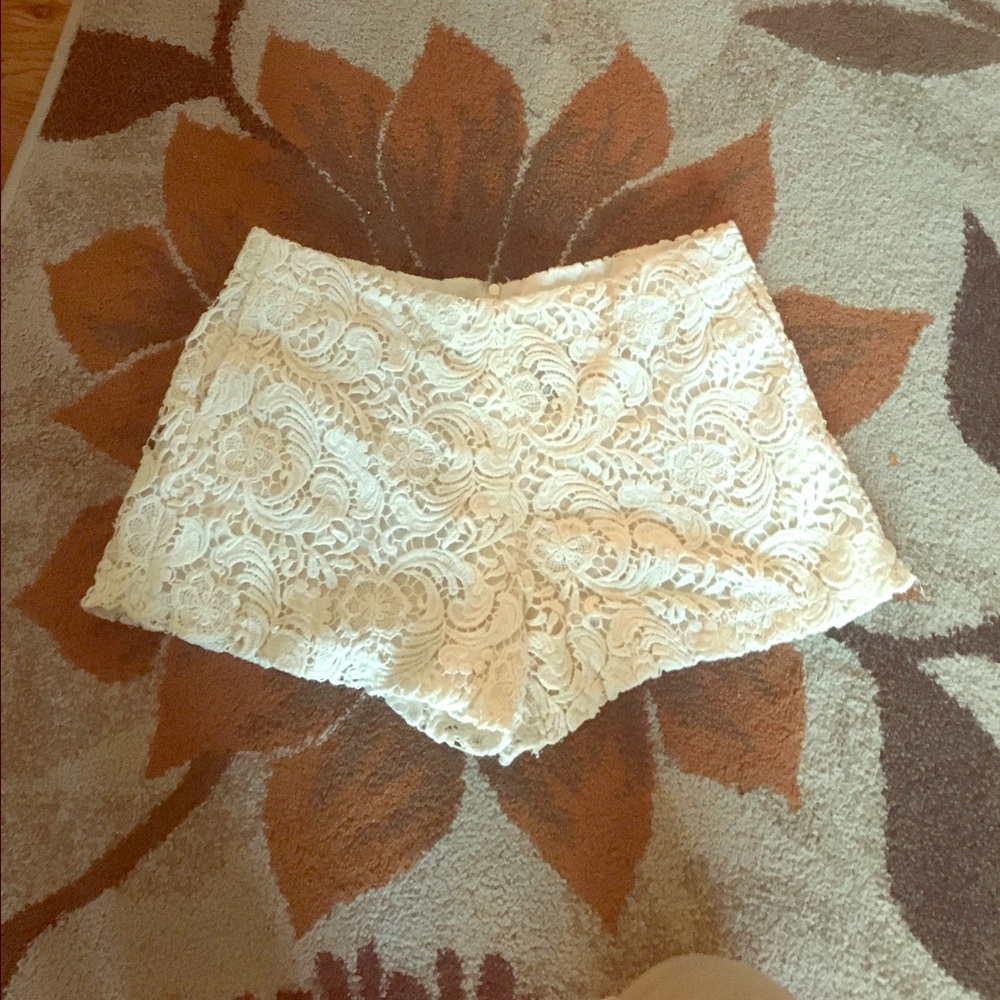 lace shorts