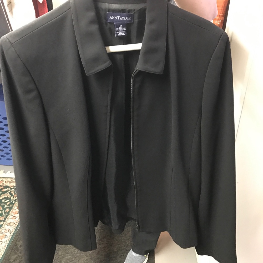 Black Ann Taylor zip up blazer