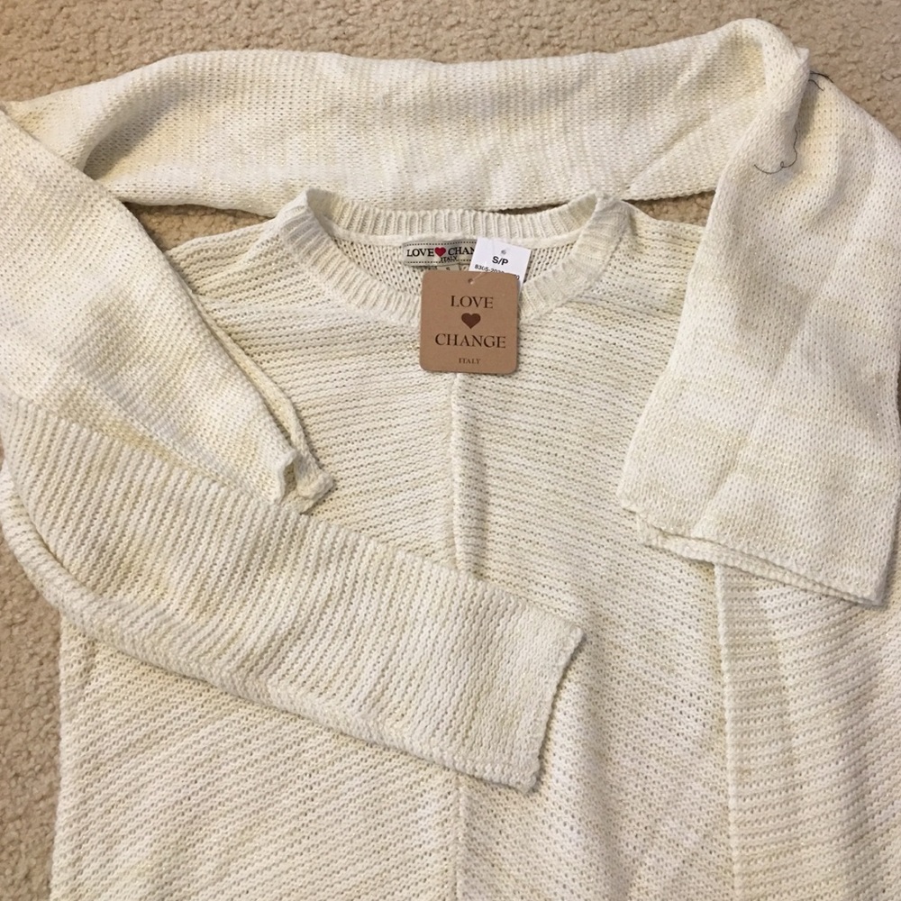 Beautiful sweater with scarf