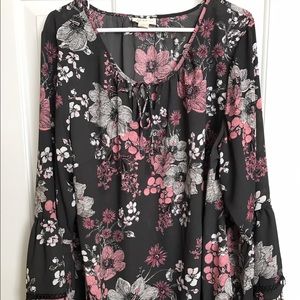 Cute grey and pink blouse