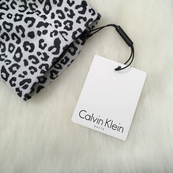 Calvin Klein Cheetah Print Blazer, Size 8 - Picture 8 of 8