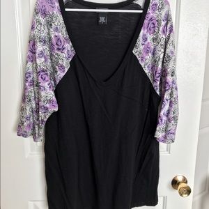 V neck floral sleeve shirt