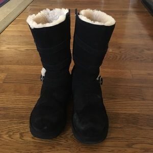 Shearling Buckle Uggs