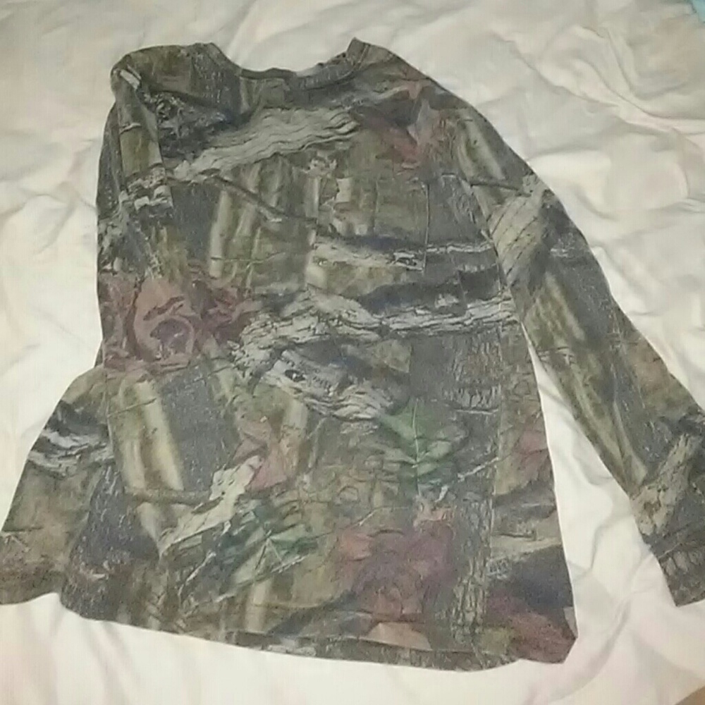Mossy Oak long sleeve shirt