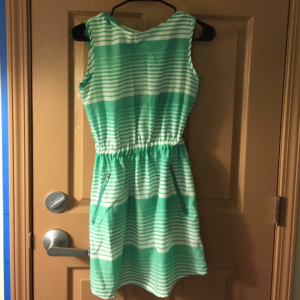 Green and White Stripped Dress with Pockets. Sm