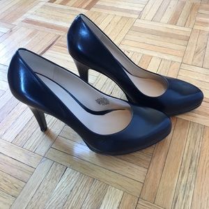 Brand new Nine West black almond toe pumps