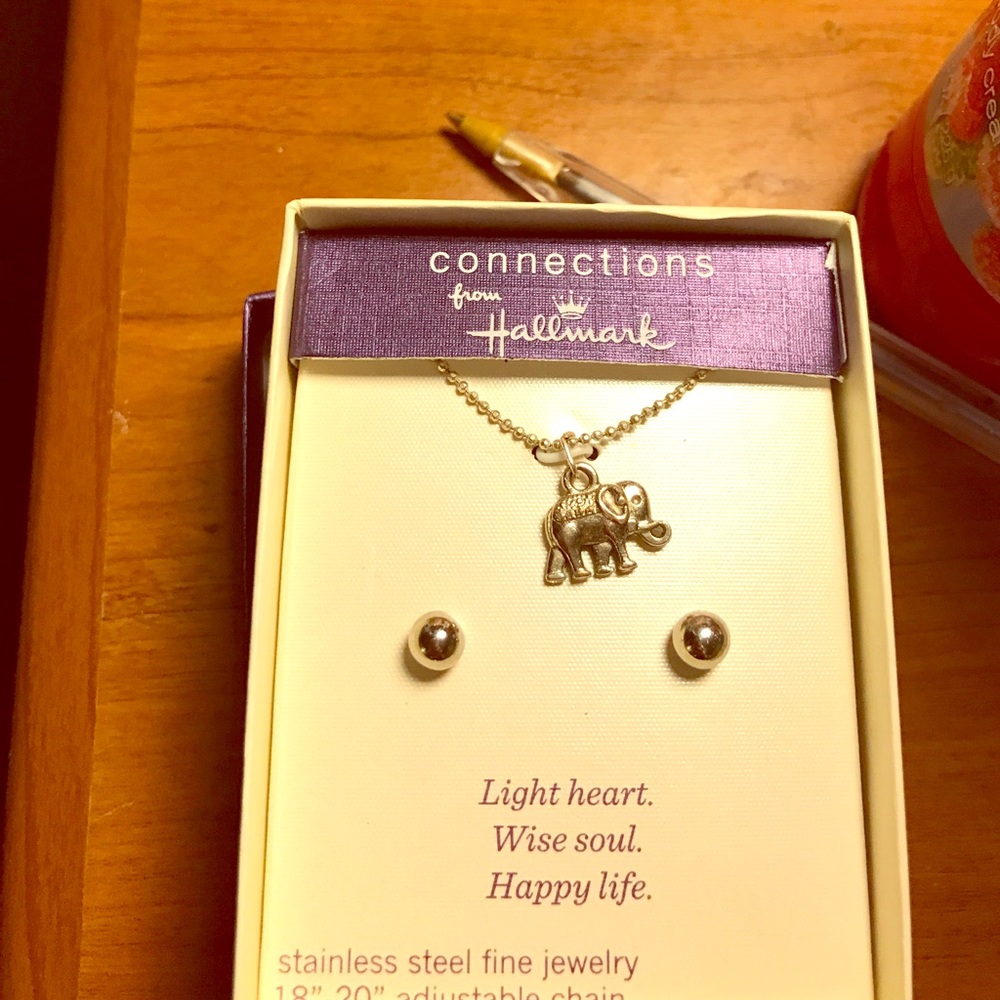 Elephant necklace with silver earrings