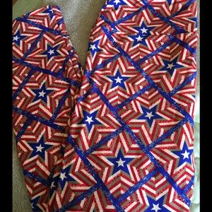 BNWT LuLaRoe 4th of July Leggings in OS