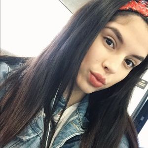 Meet your Posher, Brenda