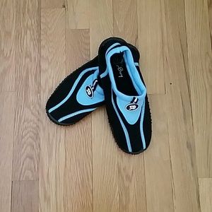 Brand new water shoes