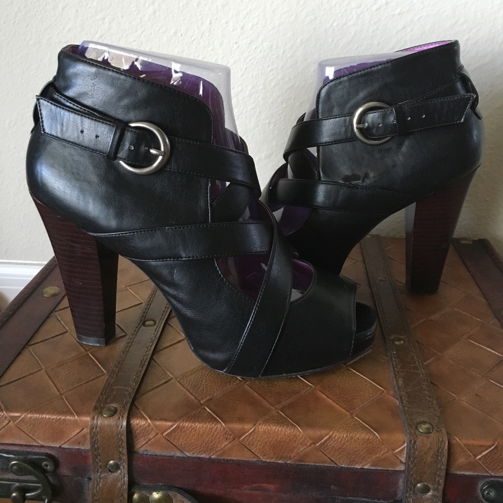 Madden Girl Peep Top Booties