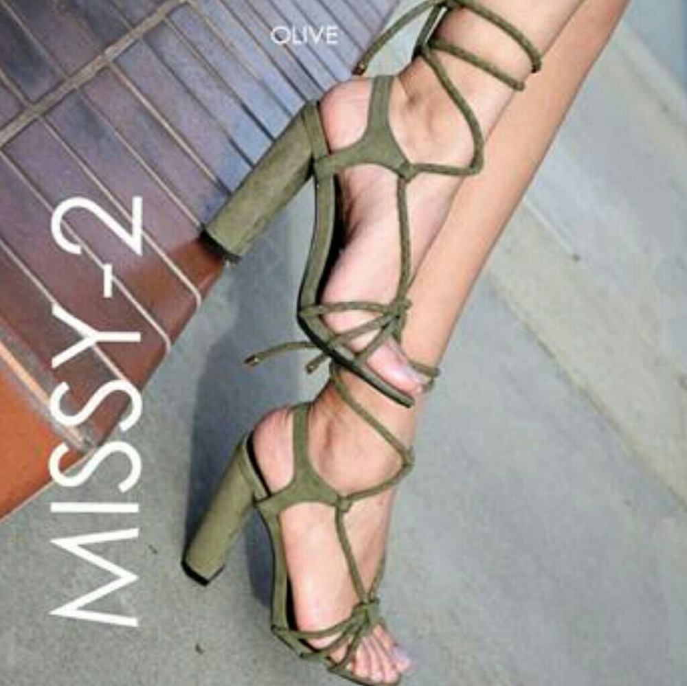 𝙇𝙖𝙨𝙩 𝙎𝙞𝙯 9 🍃Olive Rope me in Lace up Heel - Picture 7 of 7