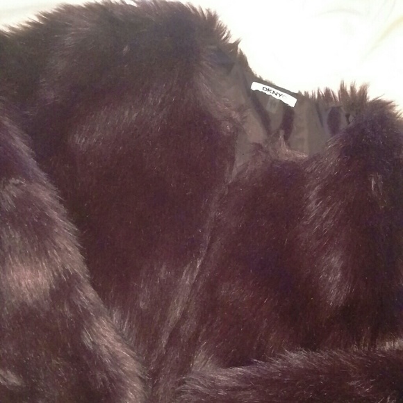 DKNYC Faux Fur Coat - Picture 2 of 4