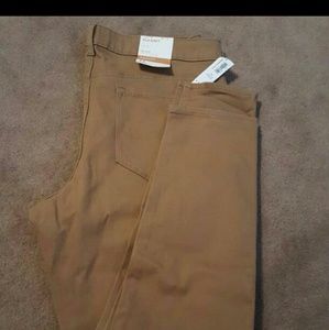 Brand new!! Old Navy Rockstar Skinny Khakis
