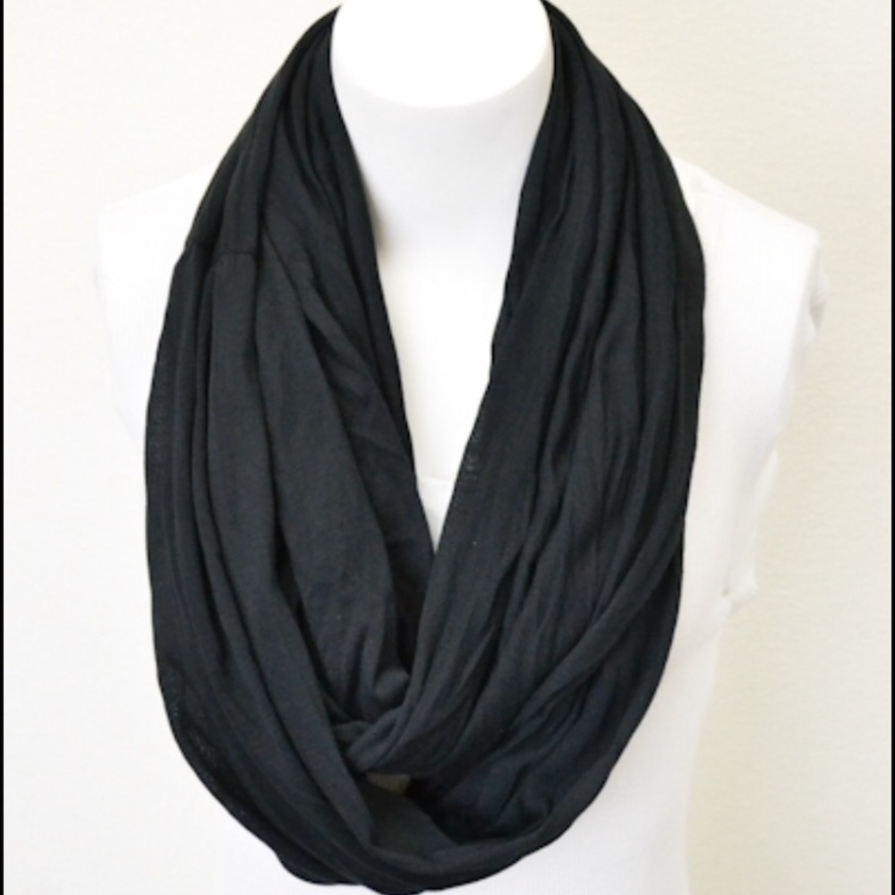 Black infinity scarf!