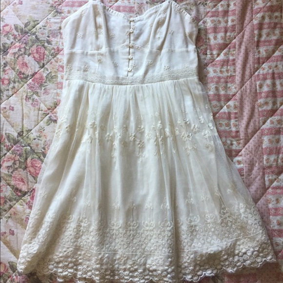 American Eagle Outfitters Dresses & Skirts - Gorgeous Lace AEO Dress