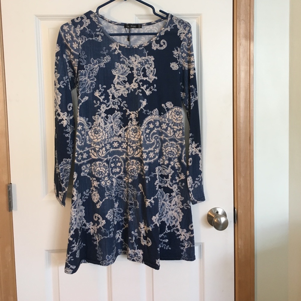 Blue Long sleeve embroidered patterned dress